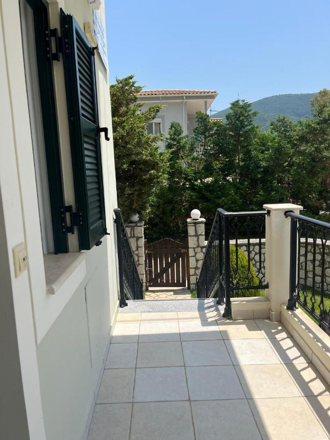 Santa Emelia Aparthotel Vasiliki  Exterior photo